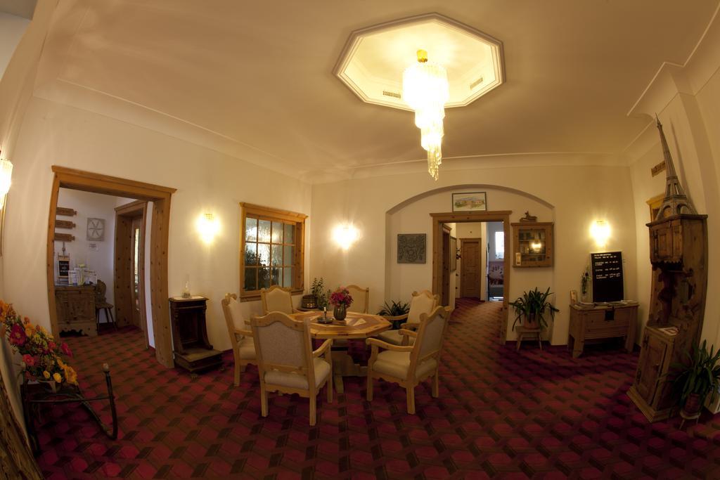 Hotel Post Pontresina Exterior photo