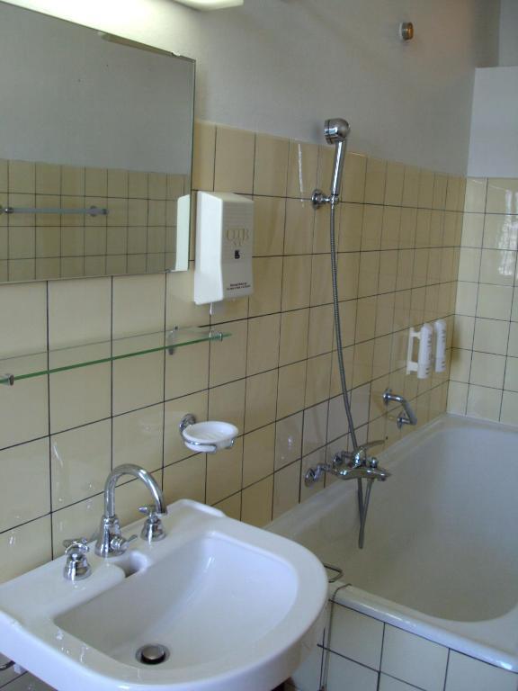 Hotel Post Pontresina Room photo