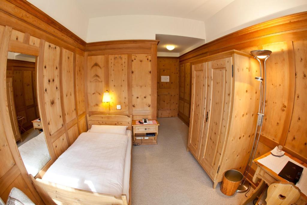 Hotel Post Pontresina Room photo